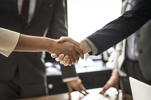 how-to-leverage-sales-at-IT-company-clm-controller