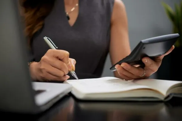 business-lady-working
