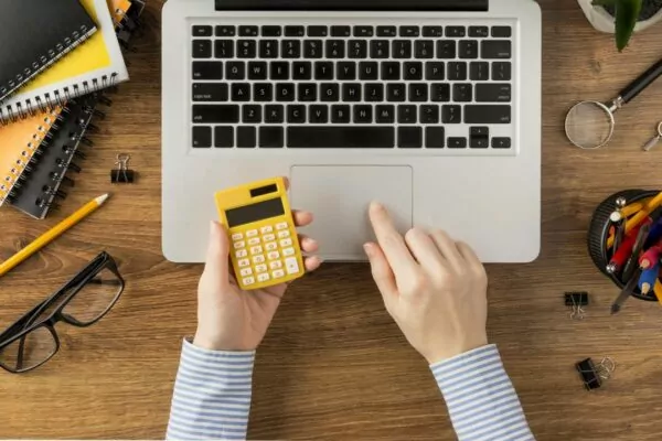 calculadora de retención de alumnos con vista superior