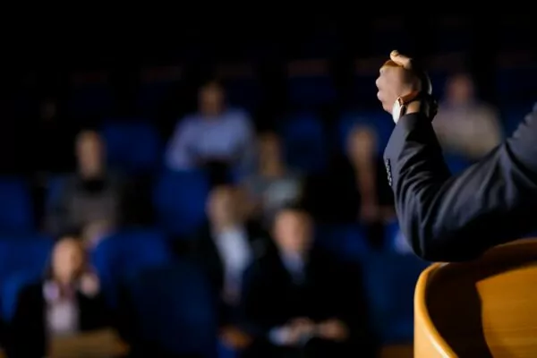executive-speech-from-company-man