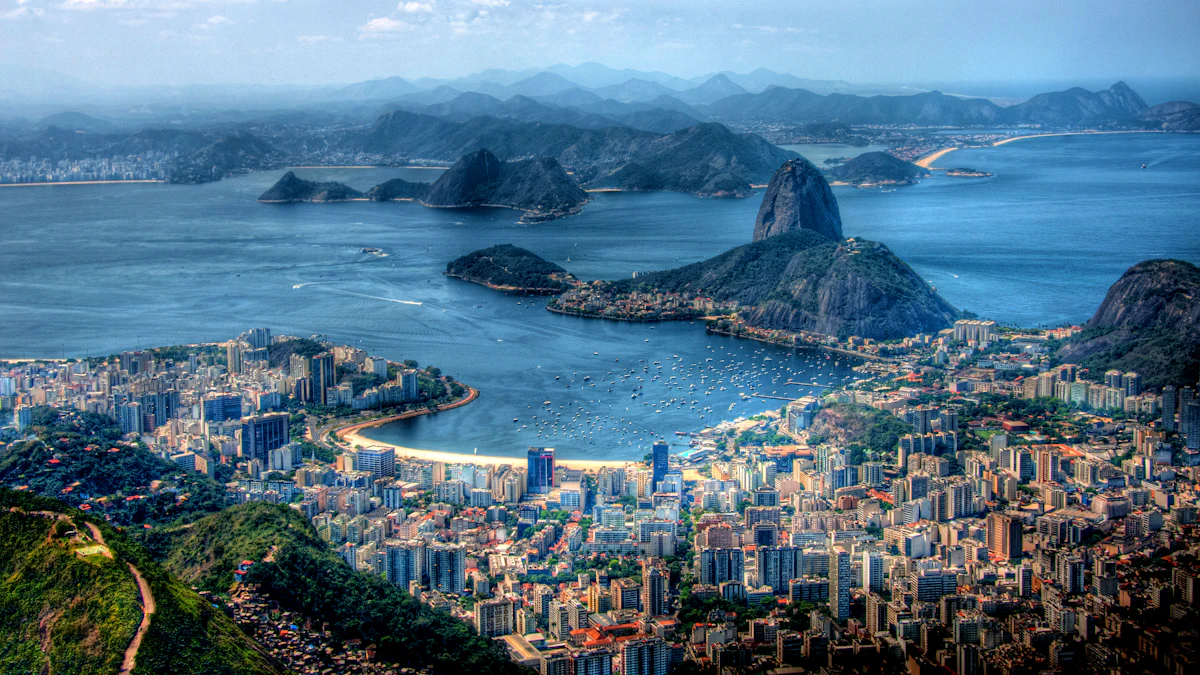 Vista aérea do Pão de Açúcar, de Botafogo e da Baía de Guanabara no Rio de Janeiro