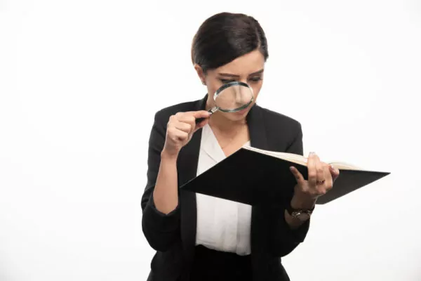 Quem é responsável por identificar fraudes contábeis nas empresas